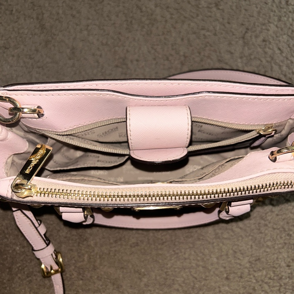 Michael Kors - Picture 5 of 5